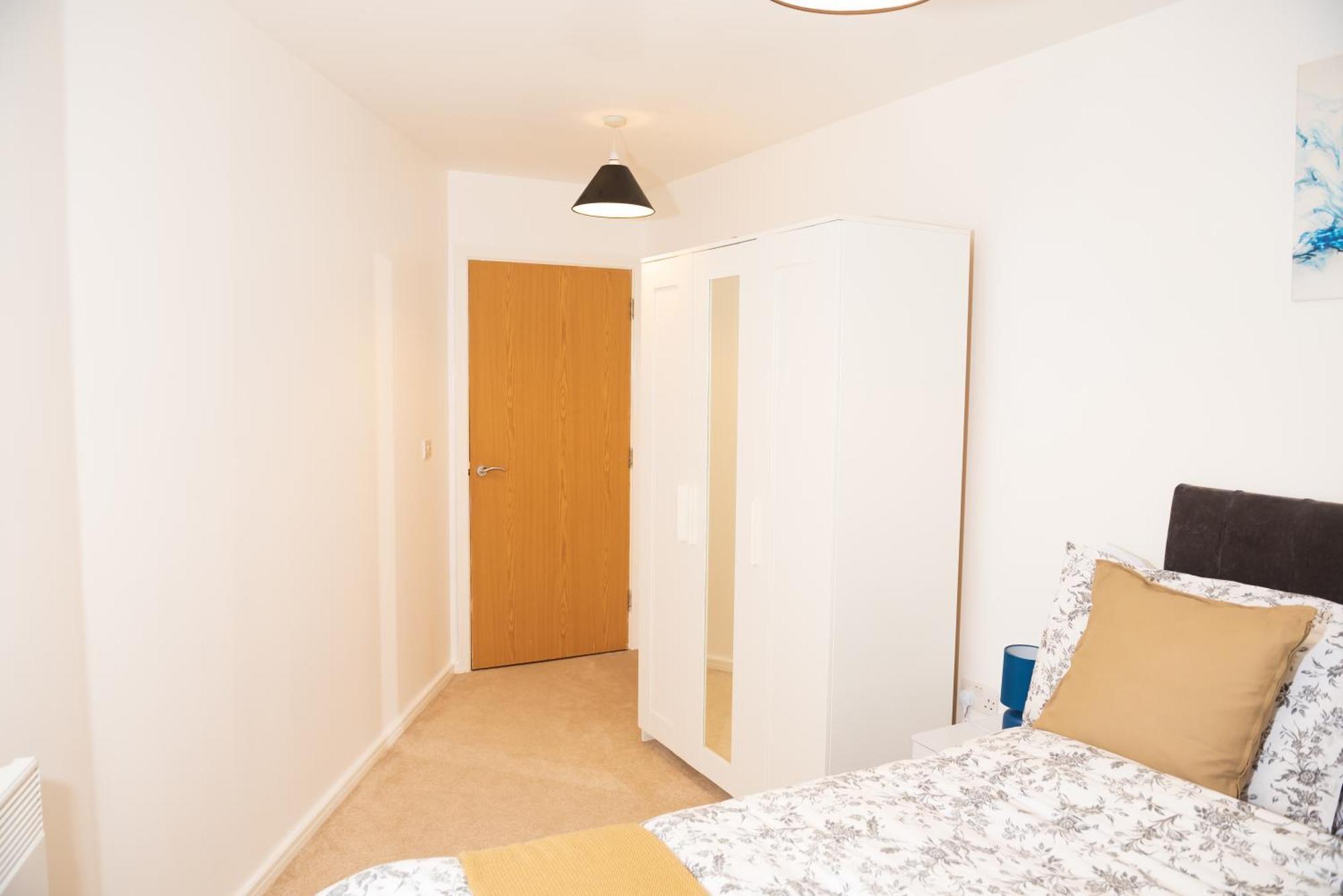 Luxury Two Bedroom Flat Opposite Coop Live N Etihad Stadium With Free Secure Parking, Netflix And Sky Tv Apartamento *